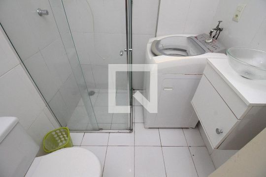 Banheiro de apartamento para alugar com 1 quarto, 40m² em Campos Elíseos, São Paulo