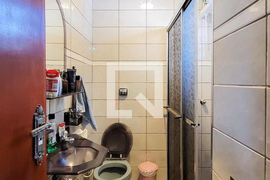 Banheiro da Suíte de casa à venda com 4 quartos, 192m² em Baeta Neves, São Bernardo do Campo