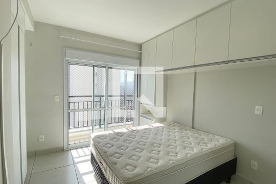 Suíte 1 de apartamento para alugar com 2 quartos, 62m² em Alphaville Residencial Um, Barueri