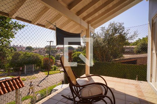 Varanda - Sala de casa à venda com 3 quartos, 260m² em Bom Jesus, Porto Alegre