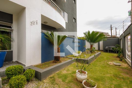 Área verde e Fachada de apartamento para alugar com 2 quartos, 75m² em Vila São José, Taubaté