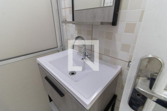 Banheiro 1 de apartamento para alugar com 2 quartos, 60m² em Aclimação, São Paulo