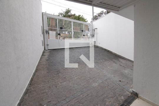 Garagem de casa à venda com 4 quartos, 270m² em Vila São Francisco (zona Leste), São Paulo