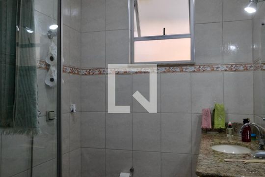 Banheiro de apartamento à venda com 3 quartos, 111m² em Centro, Belo Horizonte