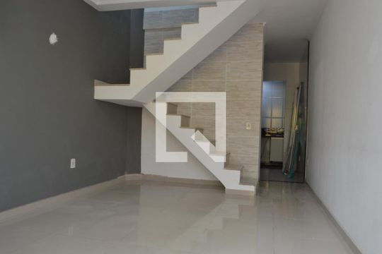 Sala de casa de condomínio à venda com 2 quartos, 70m² em Curicica, Rio de Janeiro