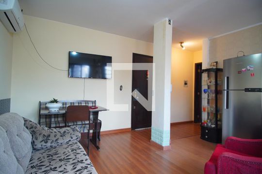 Sala/Quarto de apartamento à venda com 1 quarto, 45m² em Vl Ipiranga, Porto Alegre