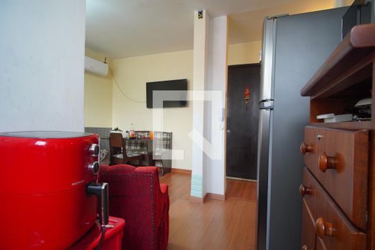 Cozinha de apartamento à venda com 1 quarto, 45m² em Vl Ipiranga, Porto Alegre