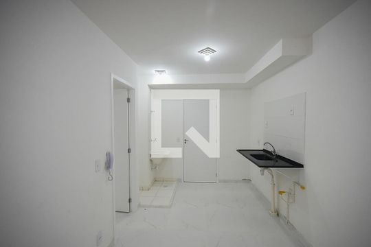 Sala de apartamento para alugar com 1 quarto, 24m² em Paraíso do Morumbi, São Paulo