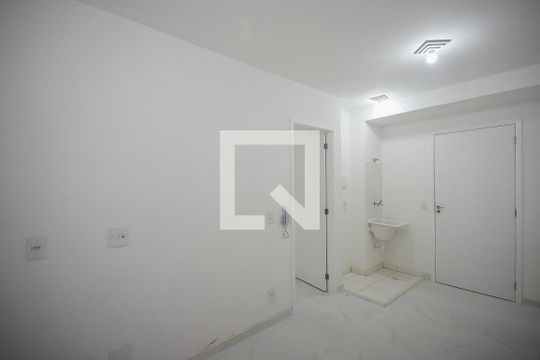 Sala de apartamento para alugar com 1 quarto, 24m² em Paraíso do Morumbi, São Paulo