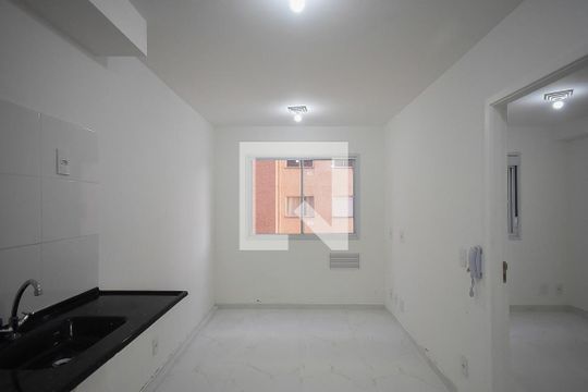 Sala de apartamento para alugar com 1 quarto, 24m² em Paraíso do Morumbi, São Paulo