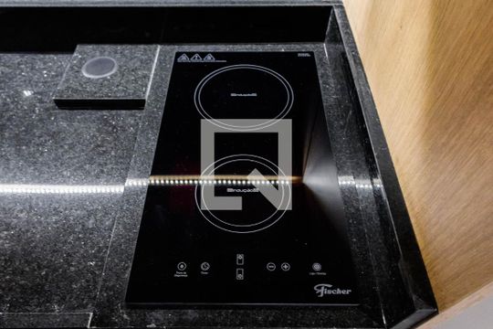 Cozinha de apartamento à venda com 1 quarto, 19m² em Pinheiros, São Paulo