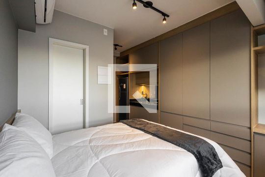 Quarto de apartamento à venda com 1 quarto, 19m² em Pinheiros, São Paulo