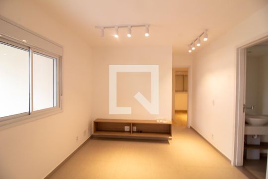 Sala de apartamento para alugar com 2 quartos, 84m² em Santo Amaro, São Paulo