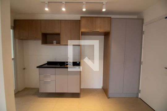 Cozinha de apartamento para alugar com 2 quartos, 84m² em Santo Amaro, São Paulo