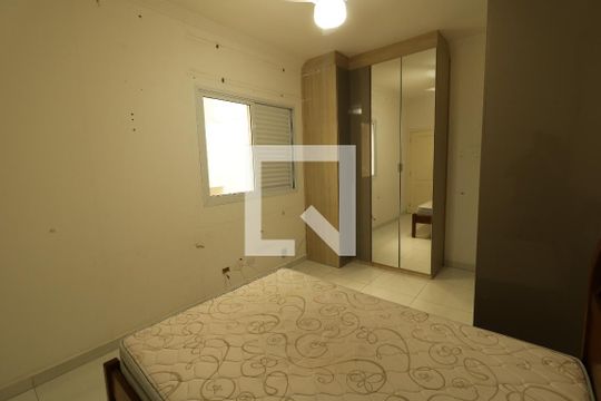 Suíte de casa para alugar com 4 quartos, 323m² em Vila Bastos, Santo André