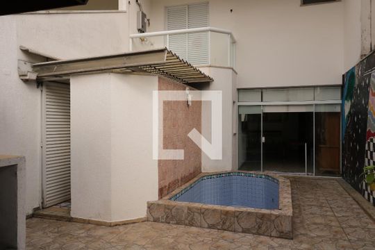 ÁreacomumPiscina01 de casa para alugar com 4 quartos, 323m² em Vila Bastos, Santo André