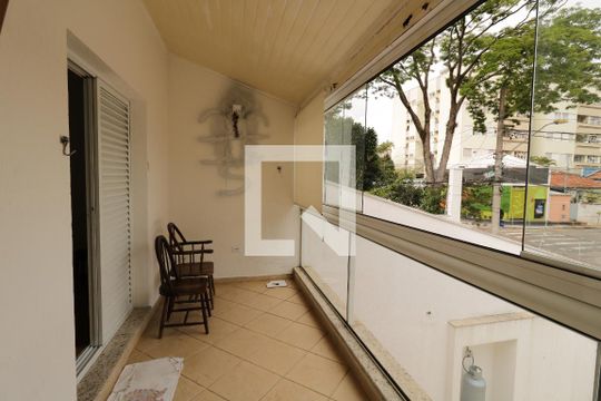 Sacada de casa para alugar com 4 quartos, 323m² em Vila Bastos, Santo André