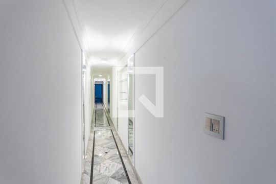 Corredor de apartamento à venda com 4 quartos, 310m² em Tijuca, Rio de Janeiro