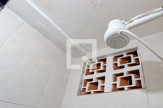 Banheiro Social de apartamento para alugar com 1 quarto, 25m² em Vila Clementino, São Paulo