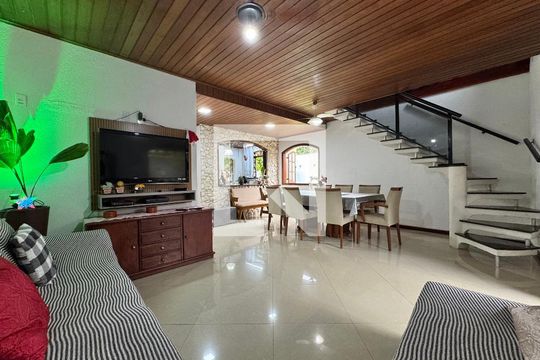 Casa de Condomínio à venda com 6 quartos, 560m² em Vargem Grande, Rio de Janeiro