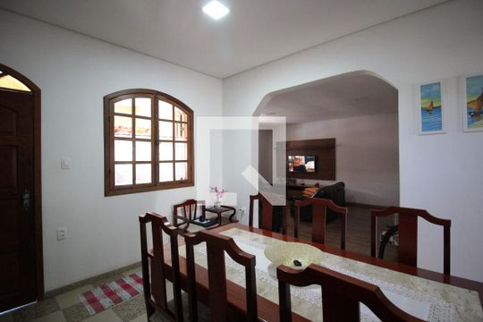 Copa de casa à venda com 4 quartos, 360m² em Floramar, Belo Horizonte