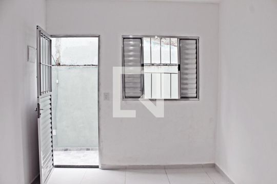 Sala de casa para alugar com 1 quarto, 44m² em Conjunto Residencial José Bonifácio, São Paulo