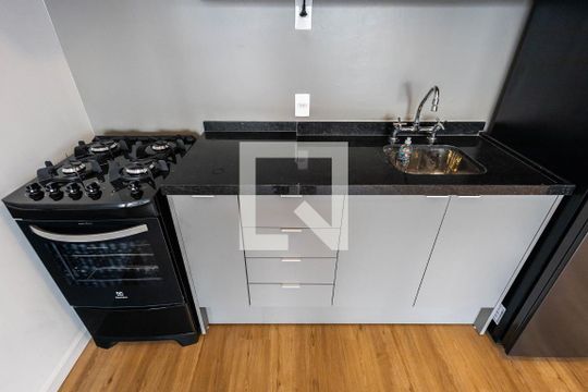 Cozinha de apartamento para alugar com 2 quartos, 70m² em Pinheiros, São Paulo