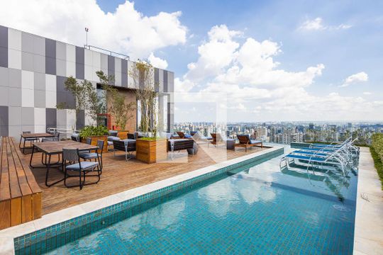 Piscina de apartamento para alugar com 2 quartos, 70m² em Pinheiros, São Paulo
