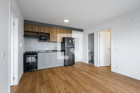 Sala de apartamento para alugar com 2 quartos, 70m² em Pinheiros, São Paulo