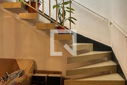 Casa à venda com 3 quartos, 211m² em Vila Oratorio, São Paulo