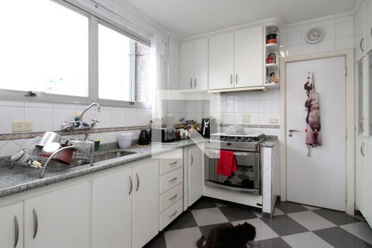 Cozinha de apartamento à venda com 3 quartos, 210m² em Santa Cecília, São Paulo