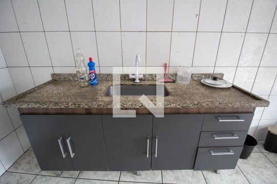 Cozinha de casa para alugar com 2 quartos, 88m² em Conjunto Residencial José Bonifácio, São Paulo