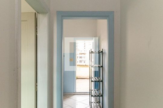 Corredor de apartamento à venda com 1 quarto, 77m² em República, São Paulo