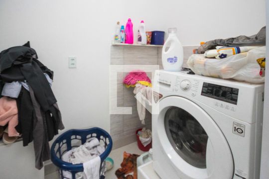Área de Serviço de casa à venda com 4 quartos, 130m² em Jardim Mimar, São Paulo