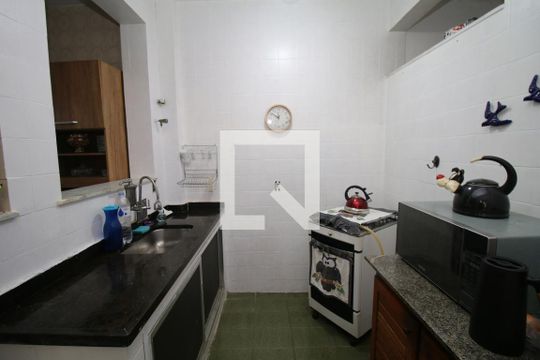 Cozinha de apartamento para alugar com 2 quartos, 60m² em Olaria, Rio de Janeiro