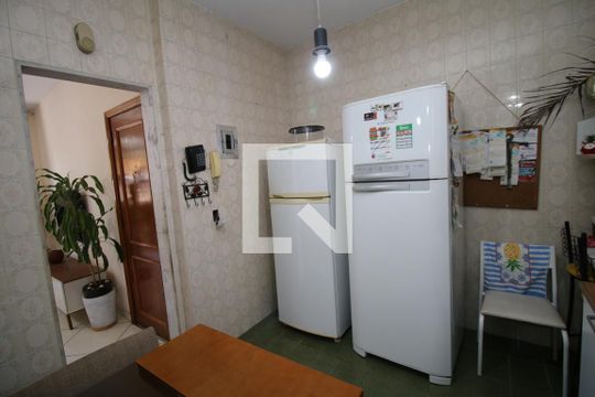 Cozinha e Copa de apartamento para alugar com 2 quartos, 60m² em Olaria, Rio de Janeiro