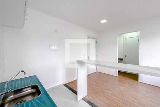 Cozinha de apartamento para alugar com 1 quarto, 30m² em Mooca, São Paulo