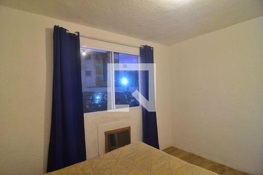Quarto 1 de apartamento à venda com 1 quarto, 42m² em São Luis, Canoas