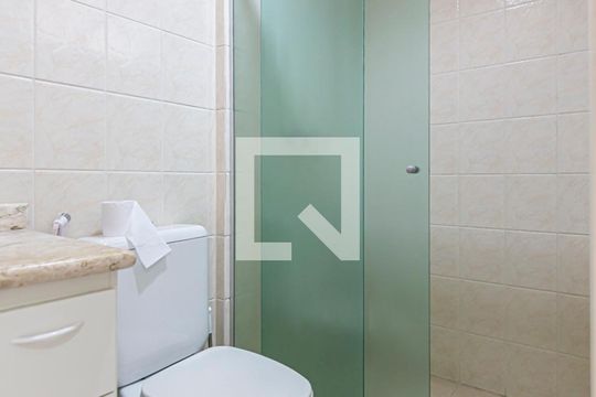 Banheiro de apartamento à venda com 1 quarto, 41m² em Centro, Santo André