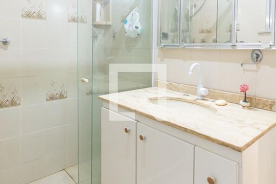 Banheiro de apartamento à venda com 2 quartos, 85m² em Tijuca, Rio de Janeiro