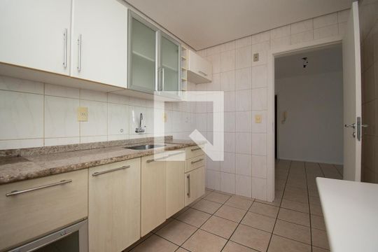 cozinha de apartamento para alugar com 2 quartos, 90m² em Hamburgo Velho, Novo Hamburgo