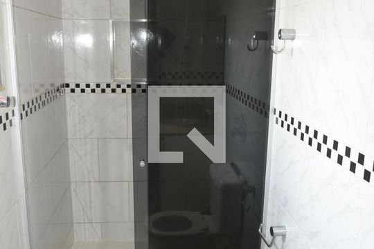 Banheiro de casa à venda com 6 quartos, 300m² em Cupecê, São Paulo
