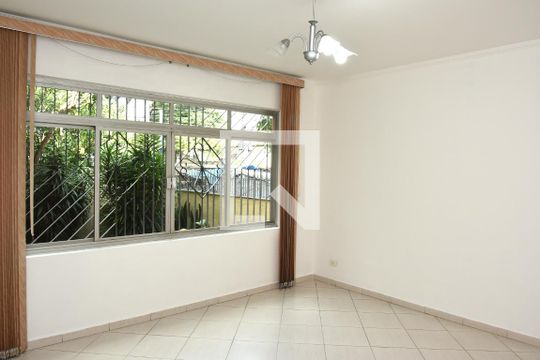 Sala dois ambientes de casa à venda com 6 quartos, 300m² em Cupecê, São Paulo