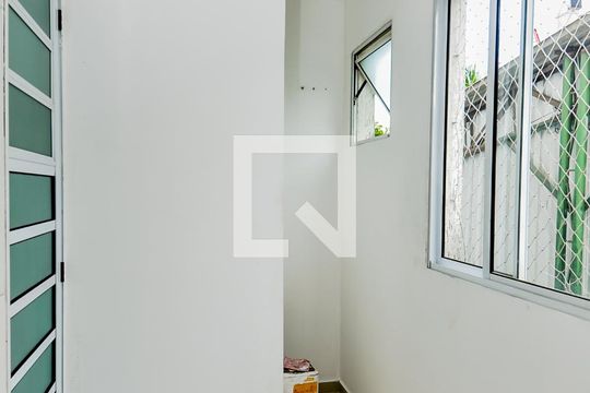 Área de Serviço de apartamento para alugar com 2 quartos, 60m² em Parque Continental Ii, Guarulhos