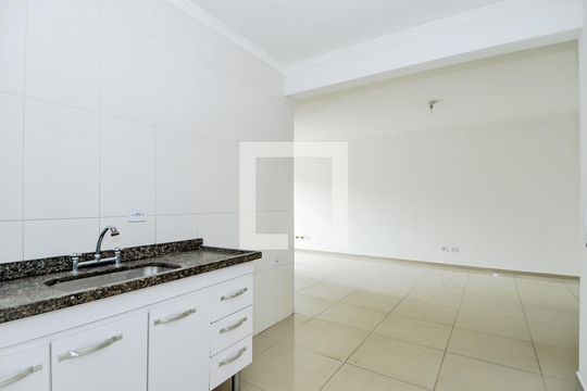 Cozinha de apartamento para alugar com 2 quartos, 60m² em Parque Continental Ii, Guarulhos