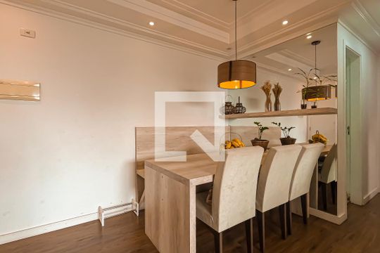 Sala de apartamento para alugar com 2 quartos, 60m² em Picanço, Guarulhos