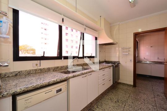 Cozinha de apartamento à venda com 4 quartos, 214m² em Mirandópolis, São Paulo