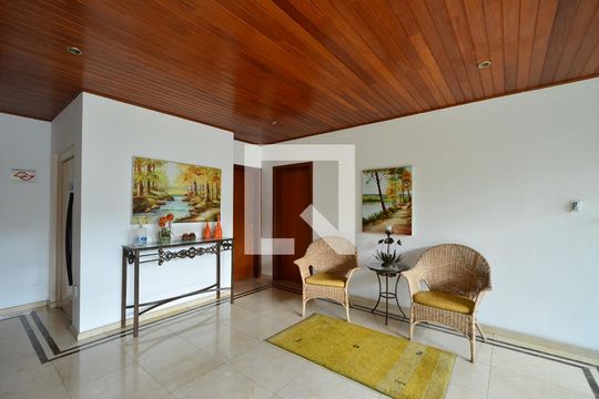 Hall social de apartamento à venda com 4 quartos, 214m² em Mirandópolis, São Paulo