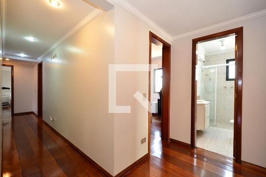 Corredor de apartamento à venda com 4 quartos, 214m² em Mirandópolis, São Paulo