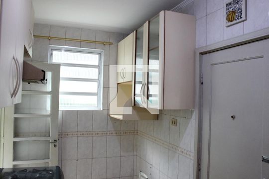 Cozinha de apartamento para alugar com 2 quartos, 117m² em Itararé, São Vicente